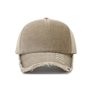 Gorra deportiva unisex de 5 paneles con visera curva, estilo camionero, de malla transpirable, con imagen de estilo urbano y aspecto desgastado. - Product Image 2