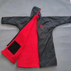 Hot Sherpa Lông Cừu Áo Khoác Ngoài Trời Thay Đổi Áo Khoác Người Đàn Ông Của Phụ Nữ Lướt Poncho Bãi Biển Khăn Không Thấm Nước Thay Đổi Áo Choàng - Product Image 1