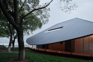 伝統的な耐火性、耐熱性、耐久性のあるアルミニウム合金製の正方形防水屋根瓦、錆びない直立ロック式、ホテル、作業場向け - Product Image 2