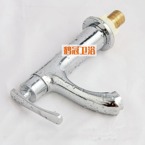 Grifo monomando de cobre para lavabo Seven Wolves, con válvula de cerámica y montaje en cubierta - Product Image 2