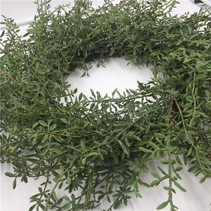 Guirnalda <span class=keywords><strong>de</strong></span> Césped Artificial Verde <span class=keywords><strong>de</strong></span> 24/28 Pulgadas para Decoración del <span class=keywords><strong>Hogar</strong></span>, <span class=keywords><strong>Venta</strong></span> <span class=keywords><strong>al</strong></span> <span class=keywords><strong>por</strong></span> <span class=keywords><strong>Mayor</strong></span> - Product Image 3