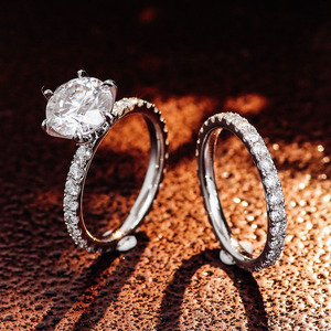 Anillos de boda de oro blanco de 14K de joyería fina para parejas con moissanita blanca de laboratorio de corte redondo de 8mm en línea - Product Image 4