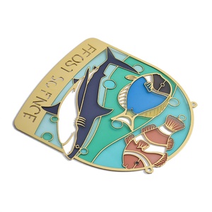 Marque-page en métal de luxe au design créatif et unique, idéal pour les cadeaux promotionnels d'écoles de mode ou les cadeaux d'entreprise. - Product Image 4