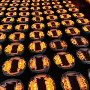 Luces Solares LED para Pavimento, Marcadores de Camino con Forma de Ojo de Gato, de Aluminio, Resistentes al Agua IP68, para Exteriores - Product Image 3