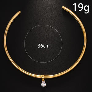 Collar Ajustable Minimalista y Elegante con Garantía Anti-Deslustre, Chapado en Oro de 18K sobre Acero Inoxidable, Diseño Abierto en Forma de Lágrima para la Clavícula - Product Image 5