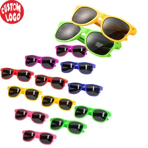 2023 venta al por mayor Color caramelo moda Retro rectángulo Uv400 gafas promoción mate negro niños gafas de sol