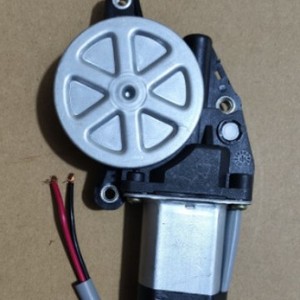 Motor Elevador de Ventanas Eléctrico 12V 24V 7 8 Dientes Lado Derecho para Hyundai Tucson 2010 2017 Versión Internacional - Product Image 2