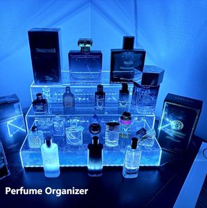 Vente en gros d'usine Étagère en acrylique transparente à 3 niveaux de style moderne avec lumière LED - Product Image 2