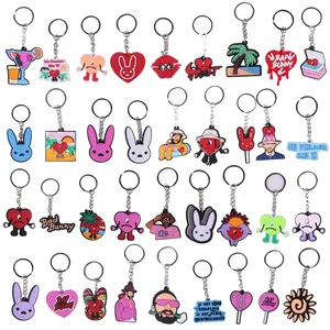 Großhandel Custom Rubber 2D Cartoon Designer Schlüssel ringe Anime Schlüssel anhänger Bad Bunny Schlüssel anhänger Nette Kinder Geschenke Zubehör für Tasche