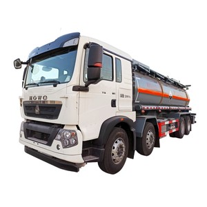 รถบรรทุกน้ำยาเคมี HOWO 8x4 ขนาดใหญ่พิเศษ ความจุ 20,000 ลิตร สำหรับขนส่งโซดาด่างและสินค้าอันตราย - Product Image 1