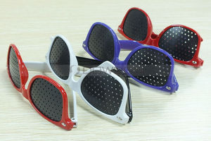 <span class=keywords><strong>Gafas</strong></span> <span class=keywords><strong>de</strong></span> Agujero Pequeño Coloridas para Niños - Product Image 3