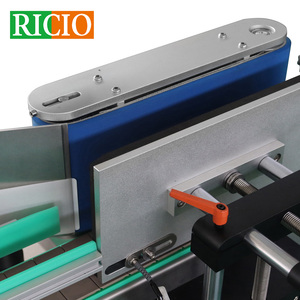 Ricio PLC dọc tự dính kim loại có thể & chai tròn máy dán nhãn-Tự động Độ chính xác cao thân thiện với môi - Product Image 3