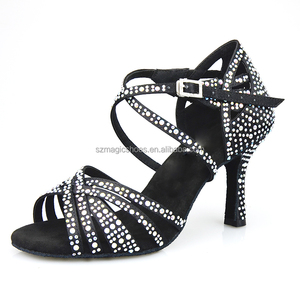 Petites perles personnalisées chaussures <span class=keywords><strong>de</strong></span> <span class=keywords><strong>danse</strong></span> <span class=keywords><strong>de</strong></span> salon pour femmes semelle en daim bleu Satin sandales <span class=keywords><strong>de</strong></span> <span class=keywords><strong>danse</strong></span> latine 7CM - Product Image 2
