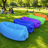 Canapé-lit gonflable moderne, inclinable, pliable et portable avec fonction massage pour la plage, le camping et le sommeil en extérieur, pour une personne.