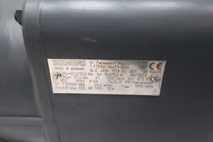 Motor 1FT5102-1AA71-1AH0, Motor de Accionamiento Industrial de Alto Torque de 1200 RPM y 33 Nm - Product Image 5