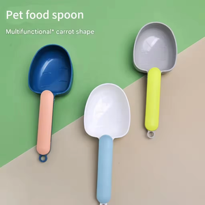 Taza Medidora de Plástico con Mango Largo y Carga Automática para Alimentar Mascotas Pequeñas, Perros, Gatos, Hámsteres, Conejos - Product Image 1