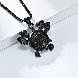 Collar de escudo gótico para hombre con hacha de batalla vikinga retro estilo hip-hop punk, impermeable, de acero inoxidable 316L, joyería de moda al por mayor - Product Image 3
