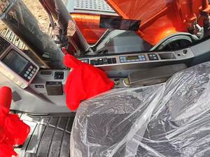 Bomba de hormigón con Control remoto Doosan DX300, motor de núcleo de transmisión final de cabina usada, engranaje de excavadora sobre orugas, alta potencia de excavación - Product Image 4