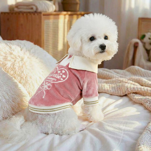 Camiseta Polo de Terciopelo con Estampado de Corazón para Perros Pequeños y Cachorros de PETCIRCLE, Cómoda para Primavera y Otoño - Product Image 1