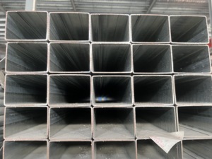 Barre carrée creuse en acier inoxydable de haute précision pour les pièces de machines et automobiles - Product Image 1