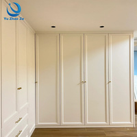 Système de rangement encastré sur mesure pour armoire de chambre, idéal pour les projets résidentiels, hôtels, villas et distributeurs de meubles