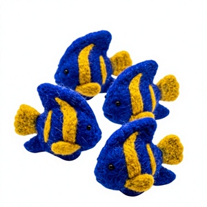 Adorno Navideño Tejido a Mano Ecológico de Pez Ángel Azul y Amarillo, Pequeño Animal de Dibujos Animados, Decoración Tradicional para Colgar en la Pared - Product Image 1