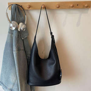 Sac à bandoulière simple de haute qualité en cuir PU avec doublure en polyester, grande capacité, fermeture à boucle - Product Image 6