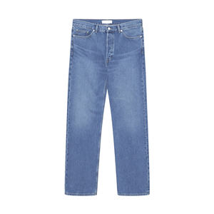 Jeans de mezclilla de corte recto Urban Ready para hombre, diseñados para brindar movilidad, transpirabilidad y un aspecto elegante de la mañana a la noche. - Product Image 1