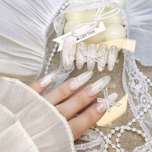 <span class=keywords><strong>Novia</strong></span> de lujo blanco hecho a mano cubierta completa <span class=keywords><strong>uñas</strong></span> postizas acrílico 3D <span class=keywords><strong>uñas</strong></span> artificiales <span class=keywords><strong>uñas</strong></span> a presión para niñas boda - Product Image 6