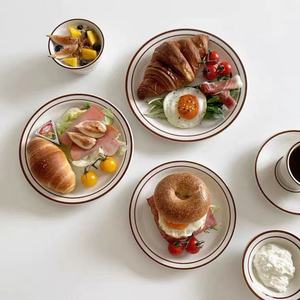 Platos redondos con diseño de rayas dibujadas a mano estilo retro para postres, bocadillos, desayuno, para fiestas, hoteles, café y té. - Product Image 2