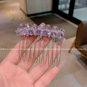 หวีคริสตัลสีม่วงทำมือแบบใหม่ ดีไซน์หวาน ประดับผม ติดผมได้ ใช้สำหรับรวบผม แฟชั่นสวยงาม หวีซี่ถี่ จัดทรงได้ดี - Product Image 5
