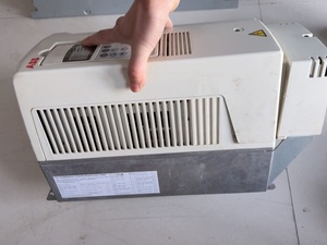 ACS800-01-0016-3+P901 ซีรีส์ ACS800 กำลังไฟ 7.5 กิโลวัตต์ 3 เฟส 380-500 โวลต์ PLC - Product Image 1