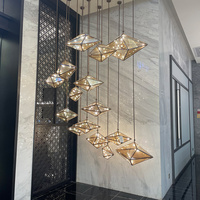 Lustre moderne en verre géométrique en forme de diamant, luminaire suspendu multi-têtes pour villa, escalier, hall d'hôtel, décoration intérieure