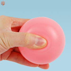Bolas <span class=keywords><strong>de</strong></span> plástico <span class=keywords><strong>de</strong></span> polietileno <span class=keywords><strong>de</strong></span> 55 mm sin BPA, coloridas, a prueba <span class=keywords><strong>de</strong></span> golpes, <span class=keywords><strong>para</strong></span> piscinas <span class=keywords><strong>de</strong></span> bolas, juguete <span class=keywords><strong>de</strong></span> baño, bolas huecas suaves <span class=keywords><strong>de</strong></span> colores brillantes - Product Image 3