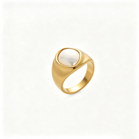 Bague signet en acier inoxydable plaqué or PVD avec perle ronde, anti-ternissement, hypoallergénique, incrustation de perle de coquillage pour femmes