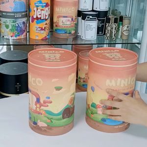 EMBALLAGE DE BEAUTÉ Boîtes cadeaux rigides faites à la main en carton blanc avec laminage mat, boîte à parfum personnalisée avec logo, doublure en éponge, fermeture magnétique - Product Image 5