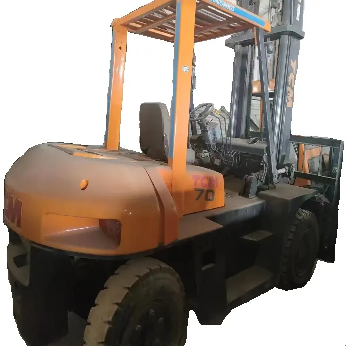 Truk forklift TCM FD70 bekas TCM 7 ton forklift Jepang dalam kondisi baik untuk diskon besar diesel angkat garpu