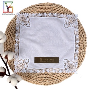 Pañuelo <span class=keywords><strong>de</strong></span> encaje <span class=keywords><strong>de</strong></span> tela <span class=keywords><strong>de</strong></span> algodón suave, pañuelo bordado blanco Diy cuadrado <span class=keywords><strong>de</strong></span> encaje nupcial <span class=keywords><strong>de</strong></span> lujo, logotipo personalizado <span class=keywords><strong>de</strong></span> algodón - Product Image 1