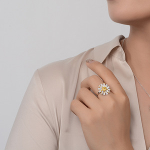 Wholesale Fashion Sterling Silver CZ Engagement Wedding Party Flower Shape Rhodium Plated <b>Dainty</b> <b>Rings</b> 925 Sterling Women - Product Image 5