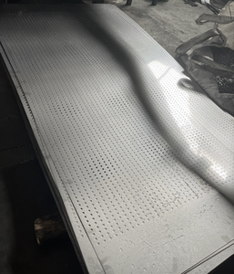 Red de perforación de placa de hierro galvanizado SS 304L, malla metálica perforada de protección de construcción 316L para cortar, doblar para grados de acero - Product Image 1