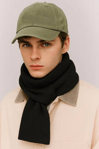 وشاح أسود بشعار مخصص للرجال، تصميم بسيط وعصري، مدفئ للرقبة لفصل الشتاء، منسوج من خامة ناعمة وسميكة، بمظهر مصمم فاخر، هدية للجنسين - Product Image 4