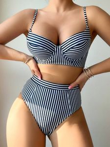 Maillot de bain bikini rayé imprimé de haute qualité, maillot de bain sexy pour femme pour les vacances à la plage, vente en gros - Product Image 4