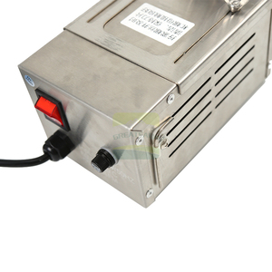Dispositif <span class=keywords><strong>de</strong></span> fixation automatique en acier inoxydable pour porcelets - Chauffé électriquement pour une hémostase rapide - Product Image 6