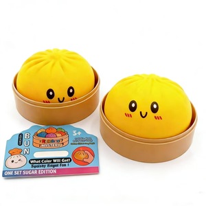 ของเล่นบีบกวนรูปซาลาเปาน่ารัก บีบแล้วคืนรูปช้าๆ ช่วยคลายเครียด พร้อมกระติกนึ่งไม้ไผ่ กล่องสุ่มสีลึกลับสำหรับเด็ก - Product Image 1