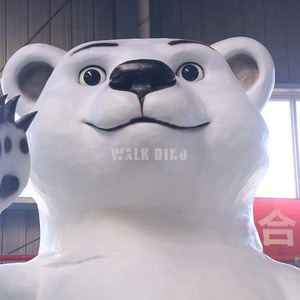 Urso Branco Animatrônico Personalizável Feito à Mão H=5m |   Tema Gelo e Neve para Uso Interno/Externo em Parques Temáticos e Shoppings - Product Image 2