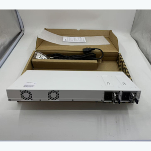 MikroTik CCR2004-16G-2S+ Usado o de Buena Calidad, 16 Puertos Gigabit Ethernet, Dos Cajas SFP+ de 10G, Puerto de Consola RJ-45 - Product Image 5