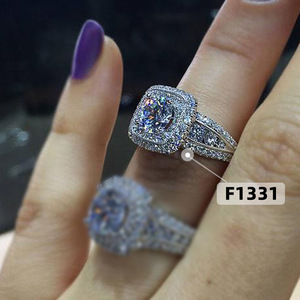 Anello di Fidanzamento da Donna F1331 con Zirconia Cubica Creata in Laboratorio, Montatura Rotonda a Pavé, Anelli alla Moda - Product Image 5