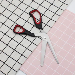 <span class=keywords><strong>Tijeras</strong></span> para pizza versátiles con espátula para cortar y levantar porciones sin ensuciar las coberturas <span class=keywords><strong>o</strong></span> el queso. - Product Image 1