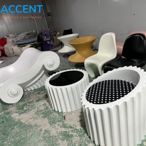 Set Chaise Longue a Spirale in FRP a Forma di Ingranaggio ODM, Sgabello e Sedia d'Accento in Fibra di Vetro Solida, Tavolino da Caffè per Villa di Lusso e Hotel - Product Image 1