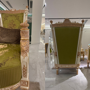 Fauteuil d'appoint de luxe neoclassique Empire avec tête de lion sculptée, doré, dossier haut, jacquard rayé, pour salon, manoir, club - Product Image 4